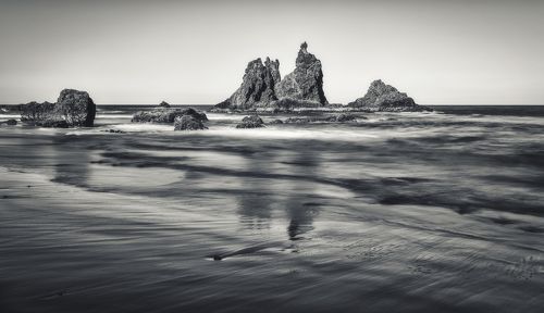 каменные башни