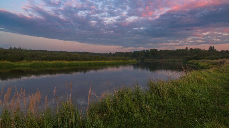 На реке фото превью