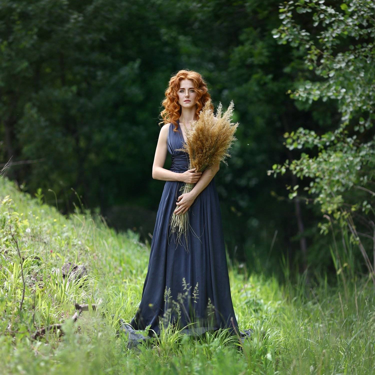 рыжая, рыжая девушка, веснушки, лето, зелень, лес, Ирина Голубятникова