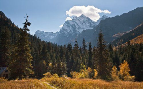 Гуляла осень по горам 3