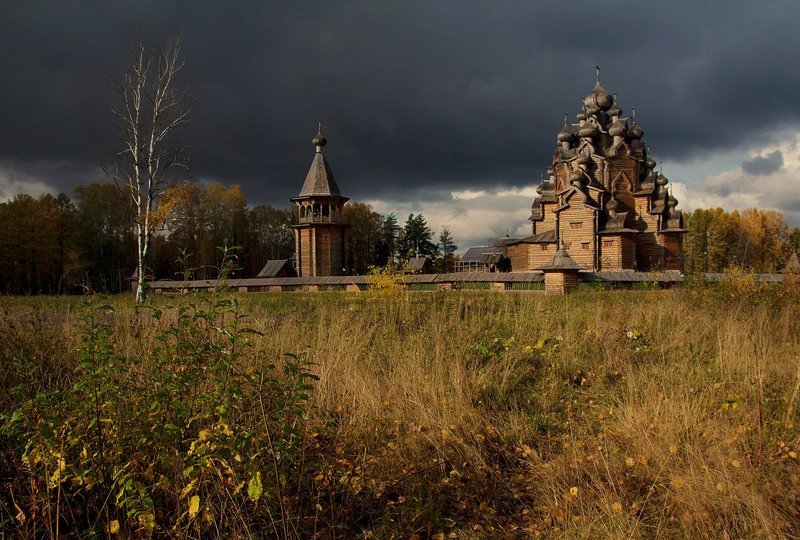 Утопая в осени фото превью