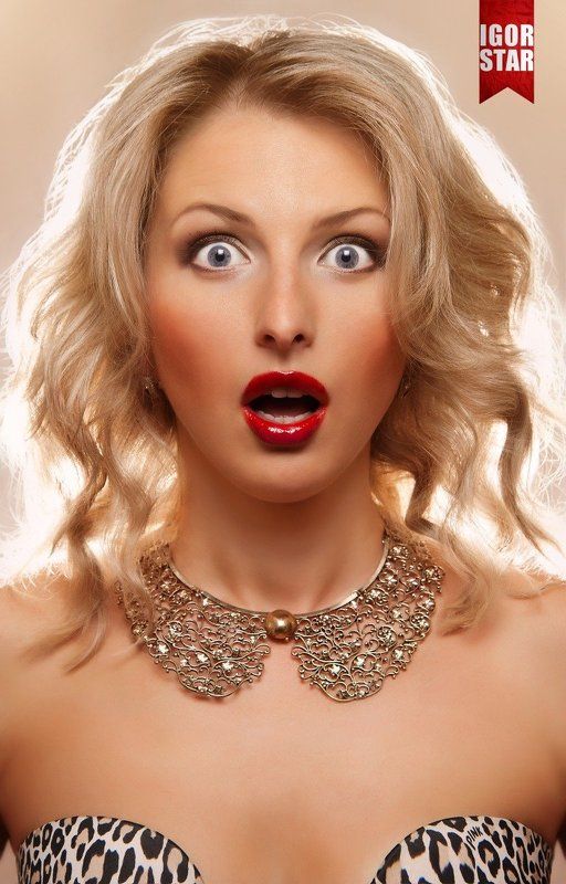 Catherine and her bracelets фото превью