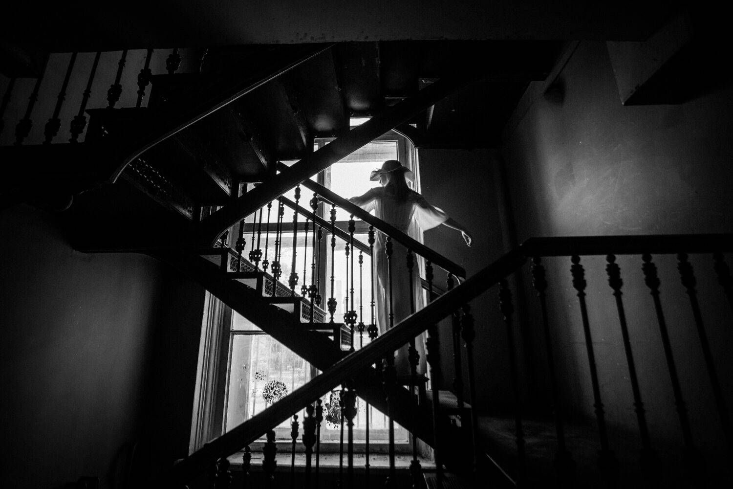 девушка,тень,свет,архитектура, Мария Буданова