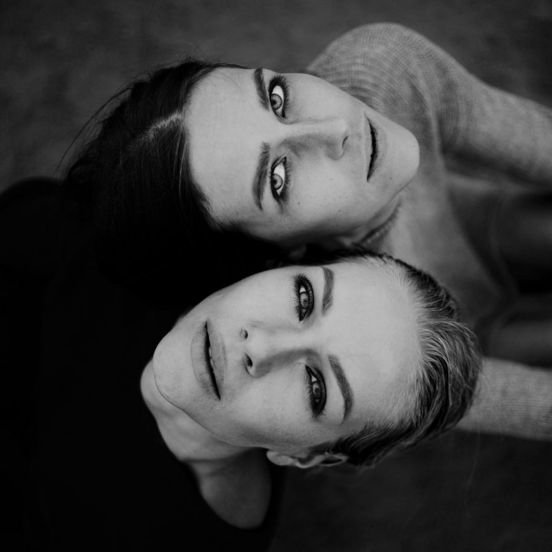 глаза, чб, портрет, сёстры Инь Янь фото превью