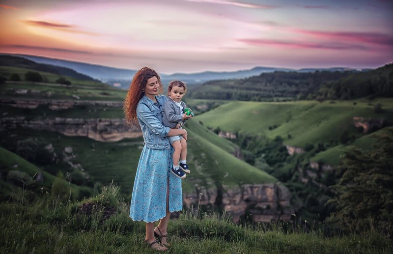 Мать и дитя фото превью