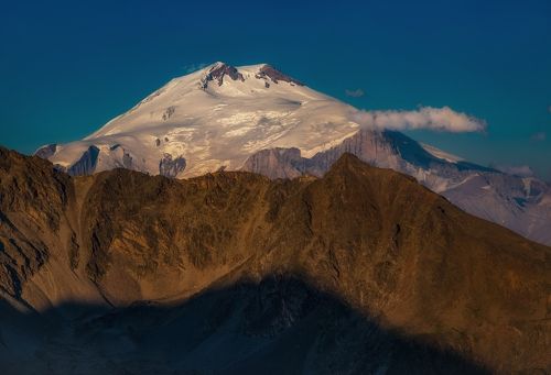 Эльбрус вечерний