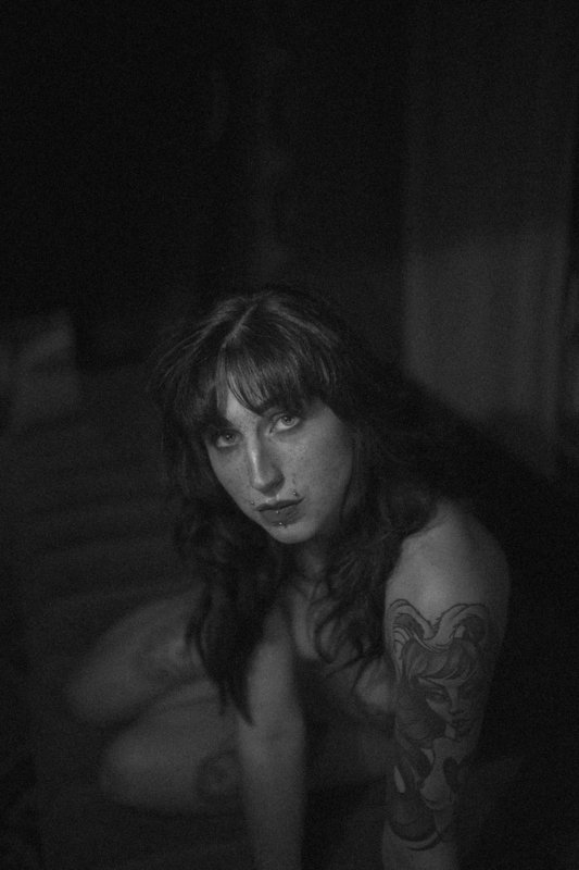 naked,nude,tattoo,model,pretty,freckles,girl,erotic,adult,nude,body,firm,bw,blackandwhite,film,body, Look... фото превью