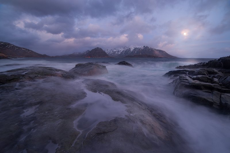 In the silence of the night. фото превью