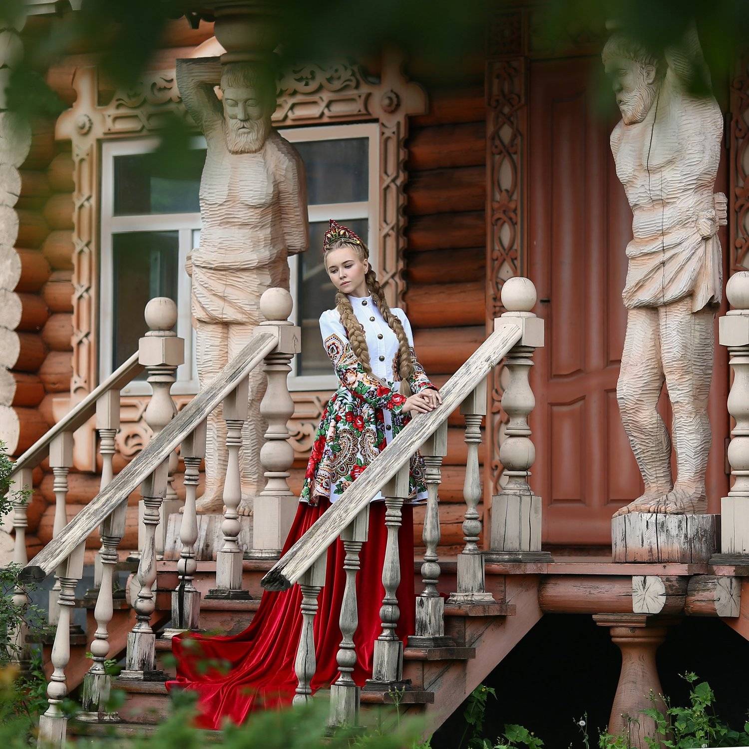 русский стиль, резной дом, русская красавица, народный костюм, русский народный костюм, дизайнерский костюм, русская старина, старина, русский, Ирина Голубятникова