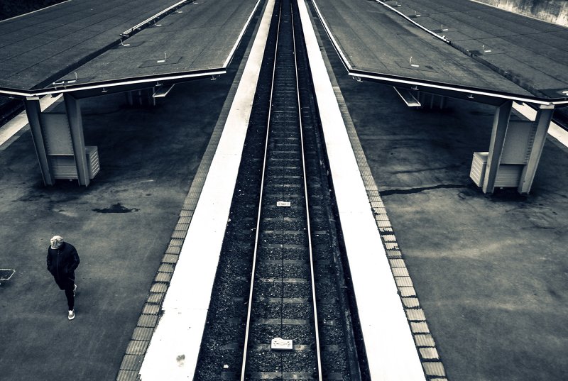 Symmetry breaker фото превью