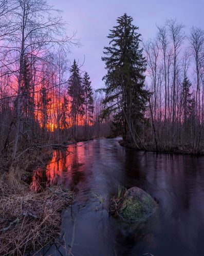 Ярко светануло