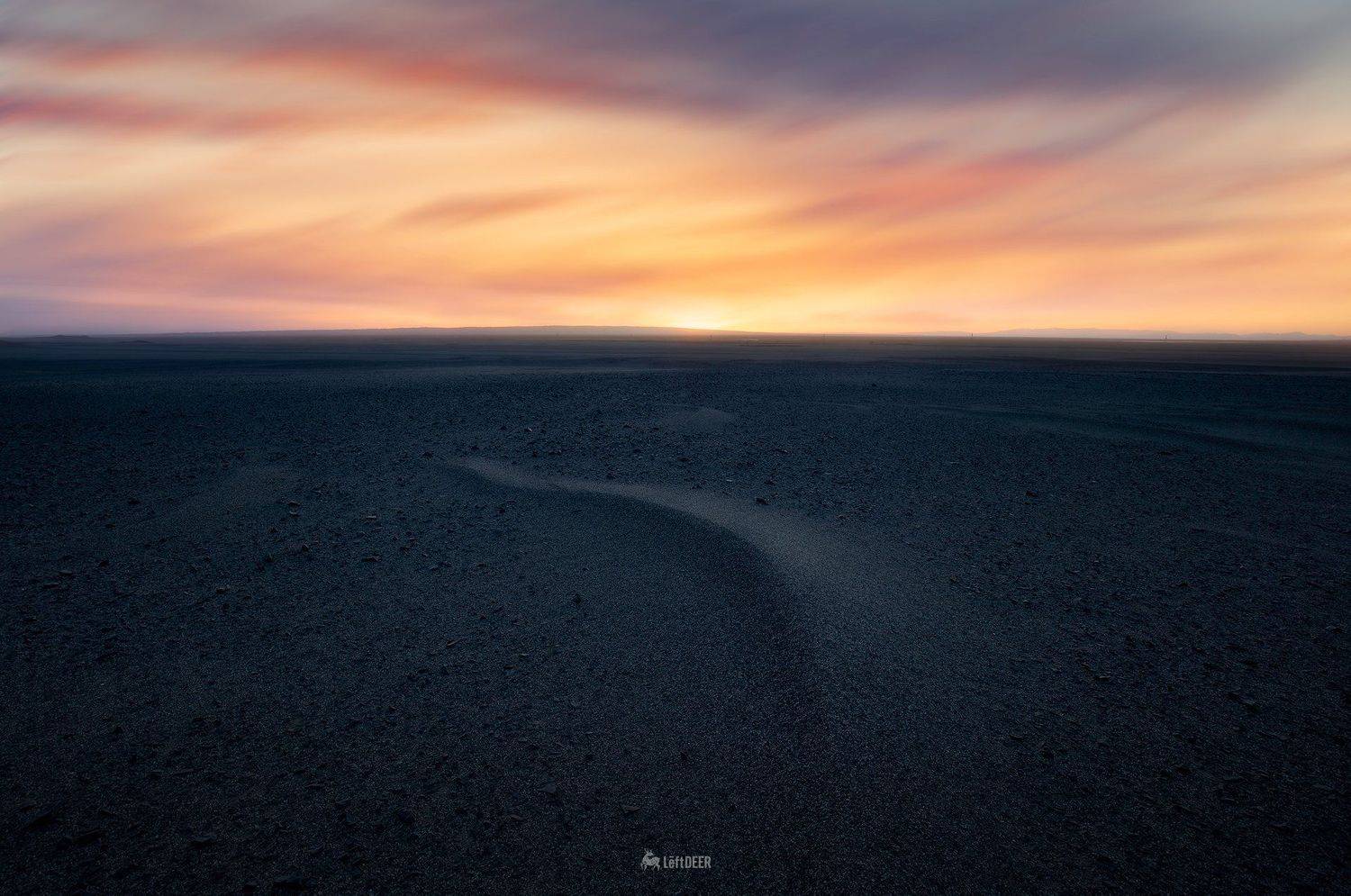 landscapes,desetr,travel,Qinghai,China,light and Shadow,mysterious,  Xiaolei Yang