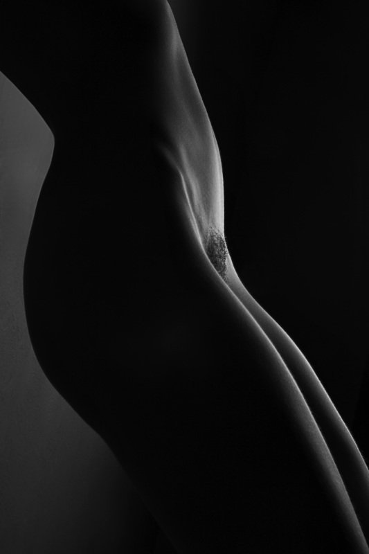 тело женщина линии тени бедра ягодицы *** фото превью