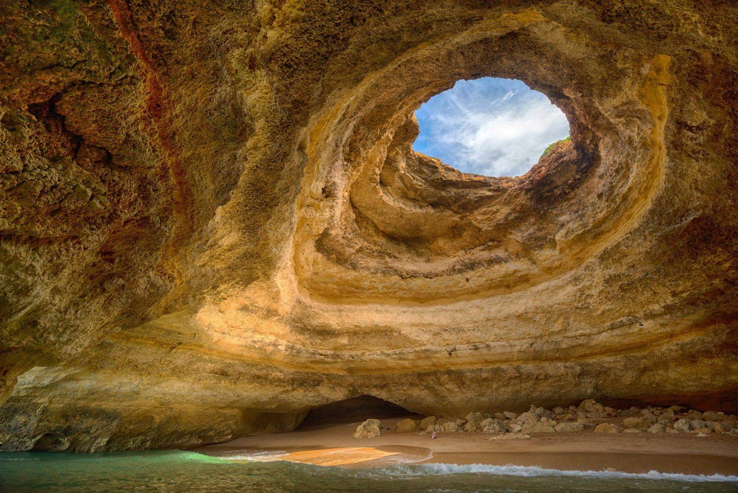 Португалия, Бенагил, Иван Нестеров