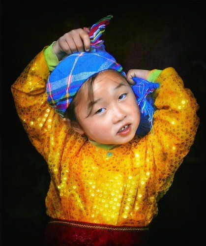 Little girl H'Mong