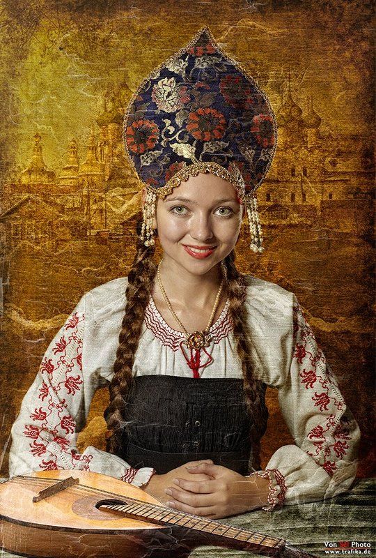 Girl With Mandolin фото превью
