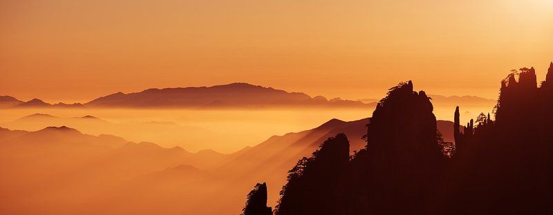 Sunrise over Huangshan фото превью