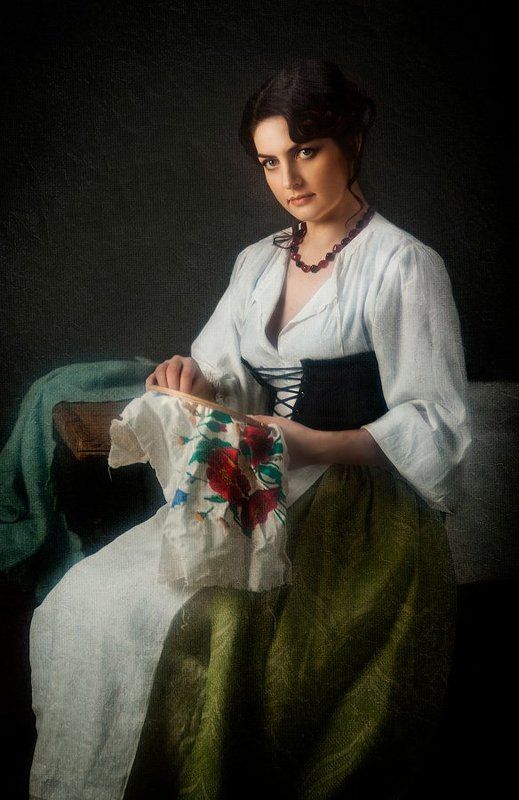 Вышивальщица фото превью