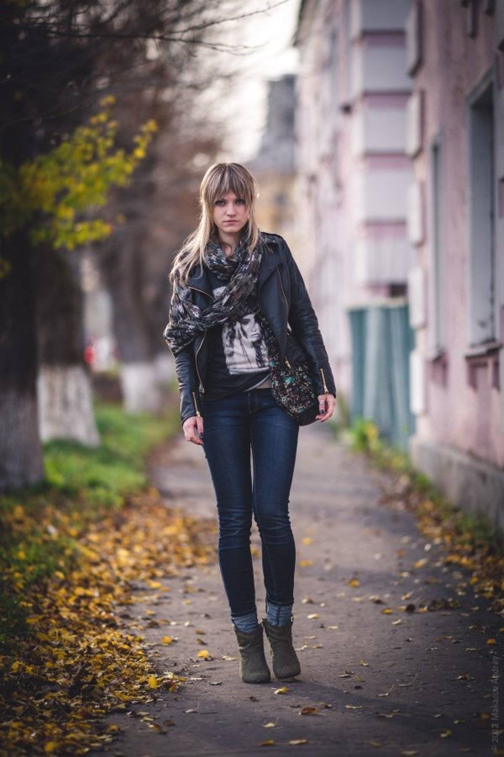 девушка, осень, старый, город, Андрей Макаров
