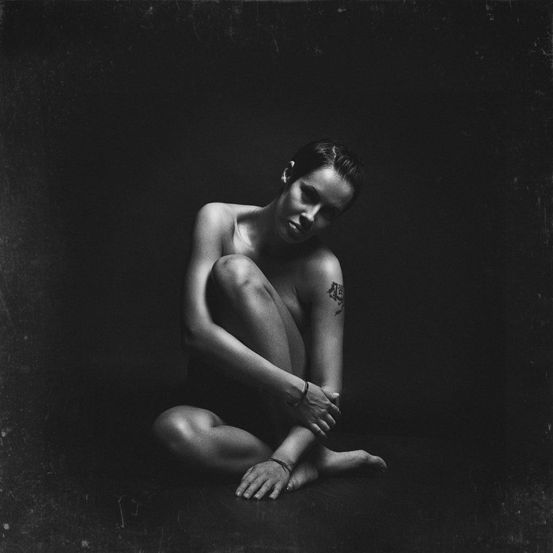 портерт, чб, свет и тень, тело Безликая фото превью