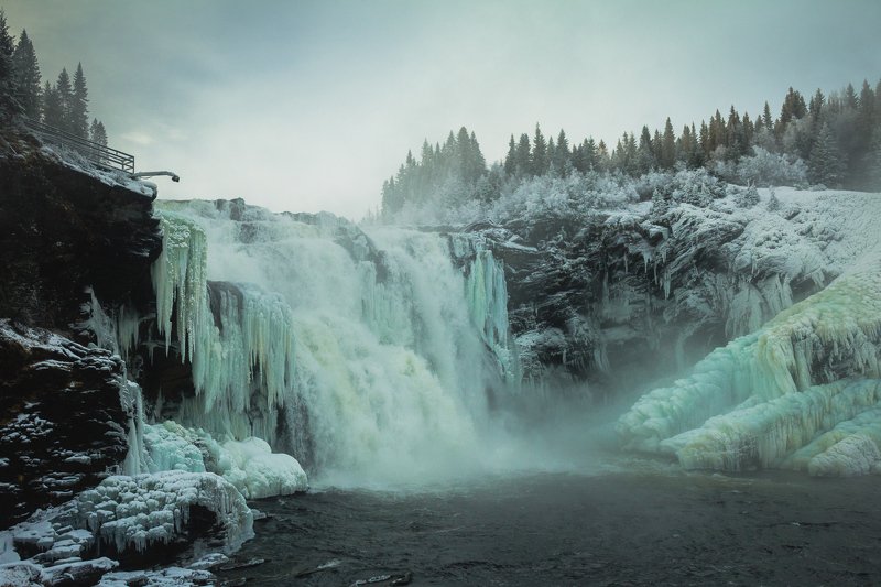Frozen giant фото превью