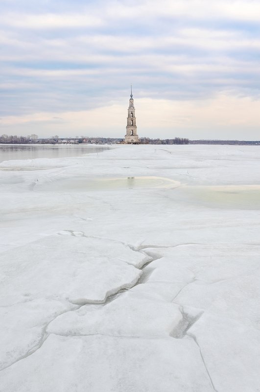 Cracks фото превью