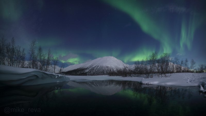 Северное синяие над Малым Вудъявром фото превью