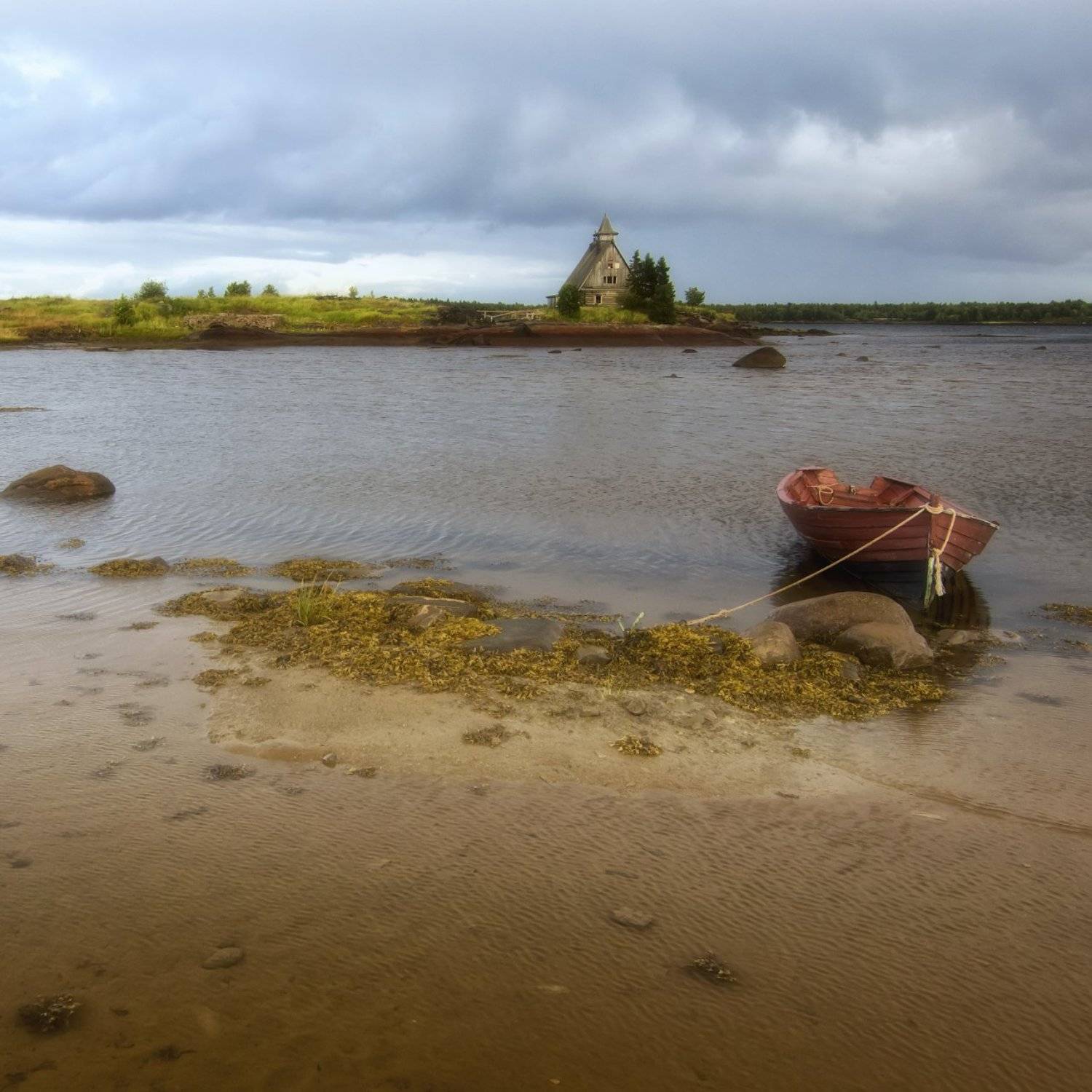 карелия,берег,лодочка,непогода., Анатолий Салтыков