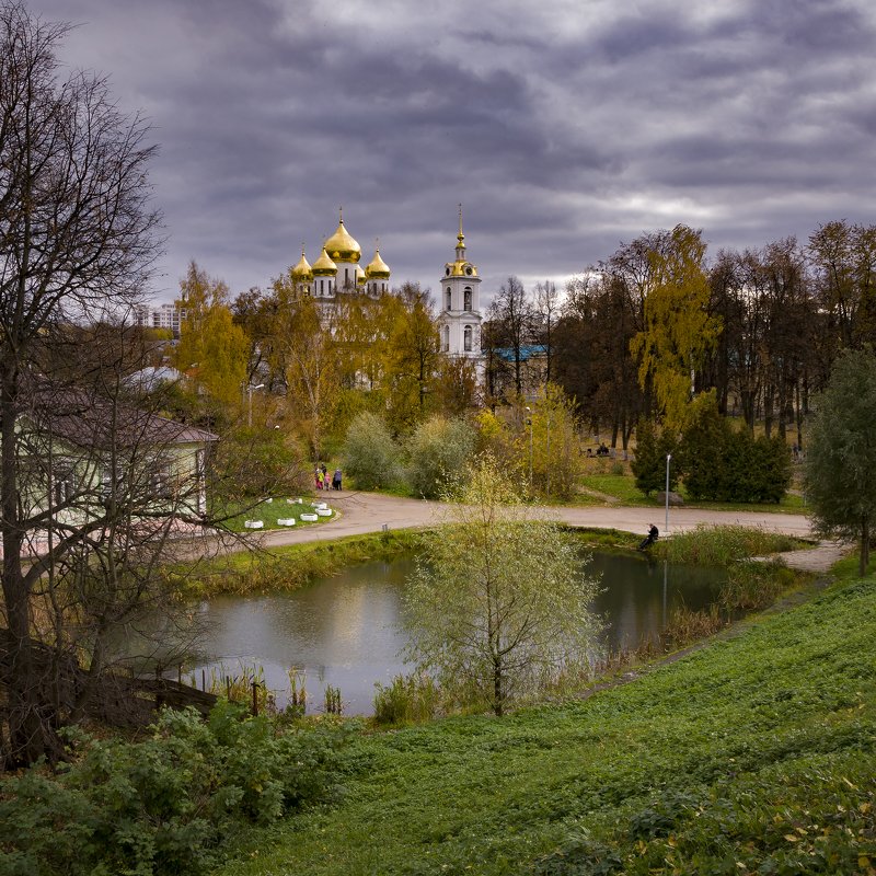 дмитров, храм, осень, тучи, подмосковье Хмурый Дмитровский день! фото превью