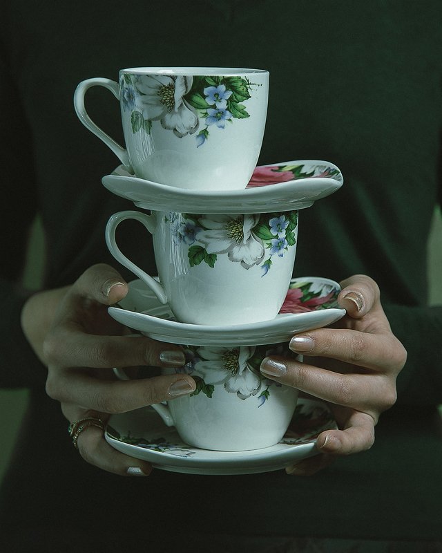 cap,woman, green, insurance  фото превью