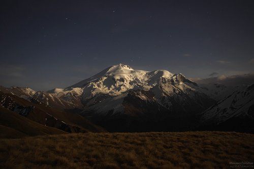 Ночной Эльбрус