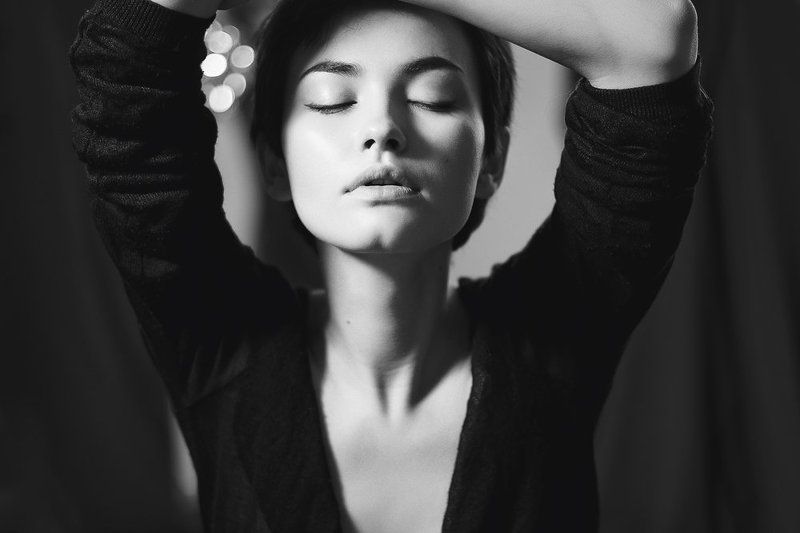 autoportrait b/w фото превью