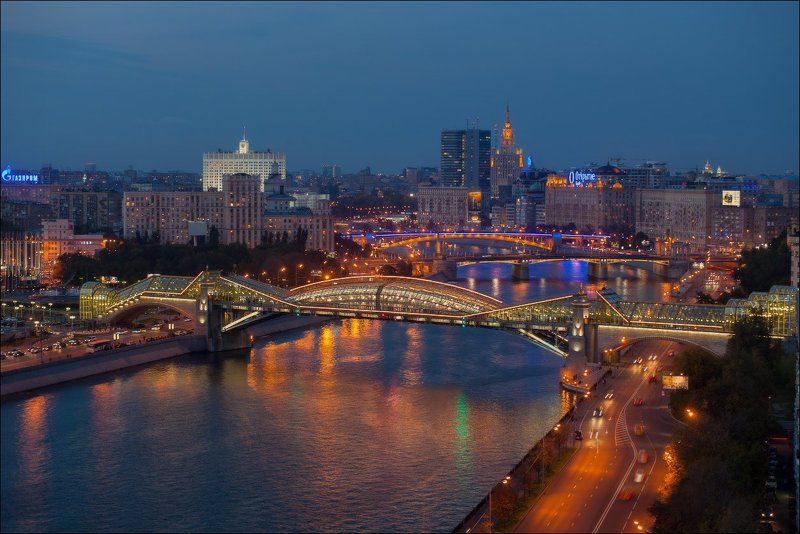 Над Москвой-рекой фото превью