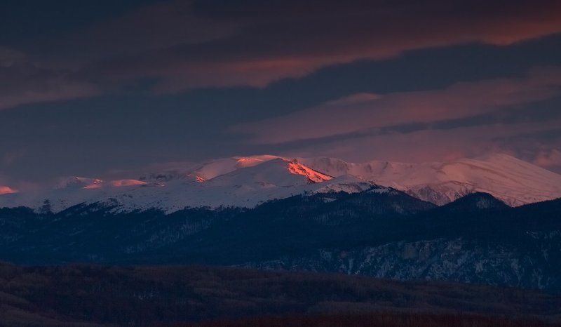 горы Последние лучи фото превью