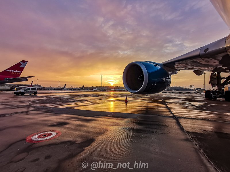 аэропорт, самолёт, небо, закат Рабочие моменты фото превью