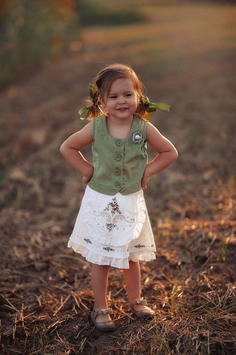 девочка, ребенок, хозяечка, детство, деловая, поле, смешная, улыбка, Марина Еленчук