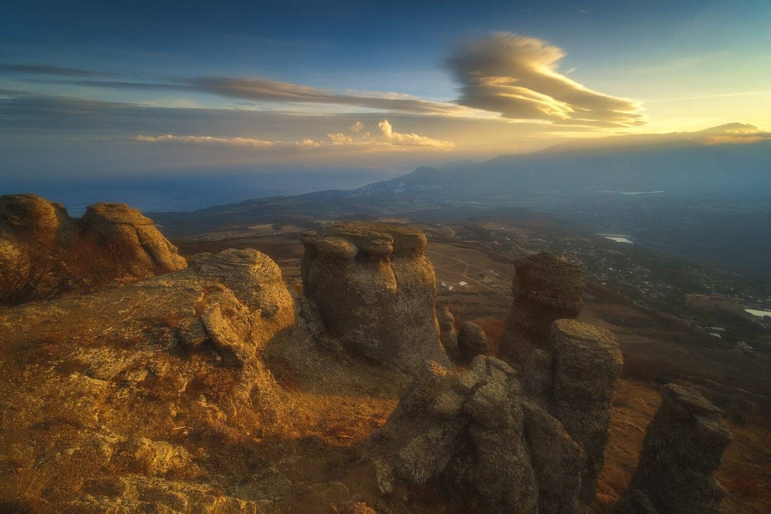 россия, крым, демерджи, полуостров, черное море, природа, пейзаж, осень, бухта, облака, вечер, закат, заход солнца, сумерки, горы, Оборотов Алексей