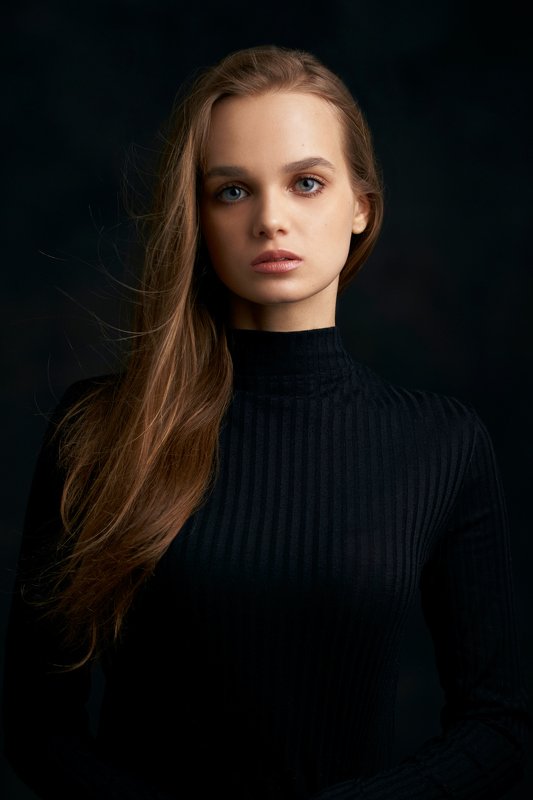 portrait, girl, lowkey, black, beautiful, pretty, eyes, lips, портрет, девушка Кристина фото превью