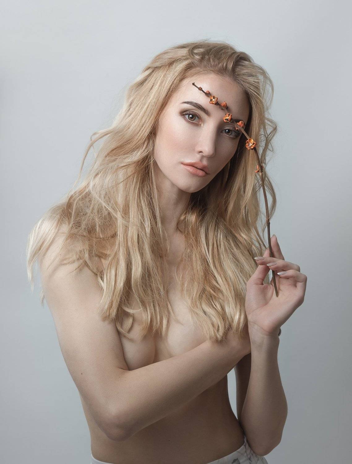 fine art , постановочная фотография ,жанровый портрет, губы , portrait , взрослая женщина, Natalia Kholodova