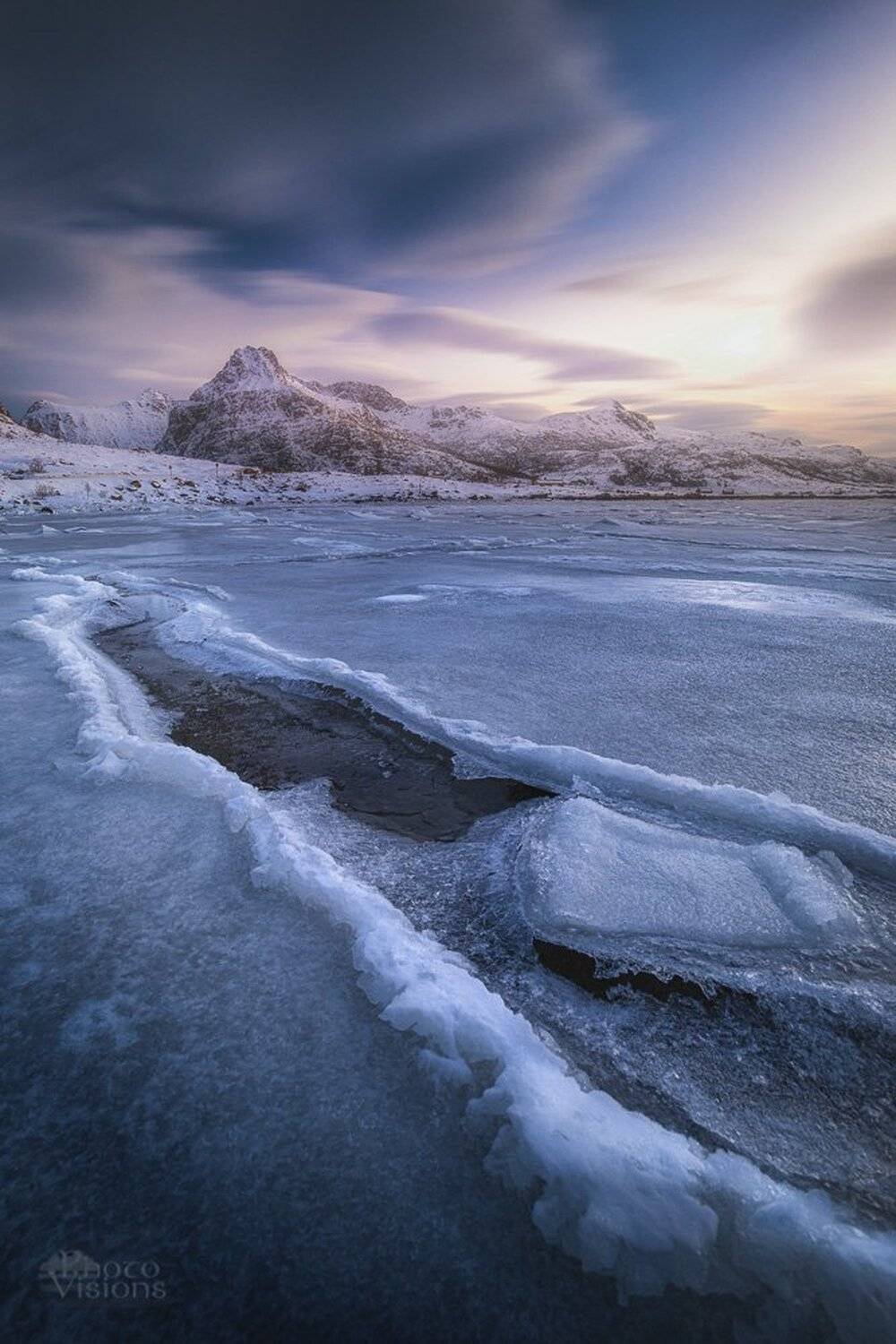 lofoten,norway,norwegian,scandinavia,scandinavian,north,winter,wintertime,ice,frozen,crack,sunrise, Adrian Szatewicz
