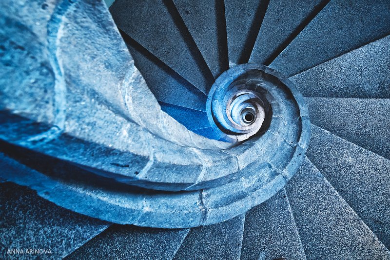 Винтовая лестница фото превью