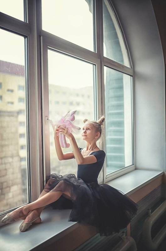 Гимнастка фото превью