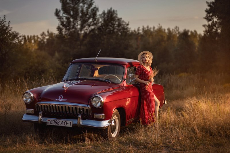 Lady in red фото превью