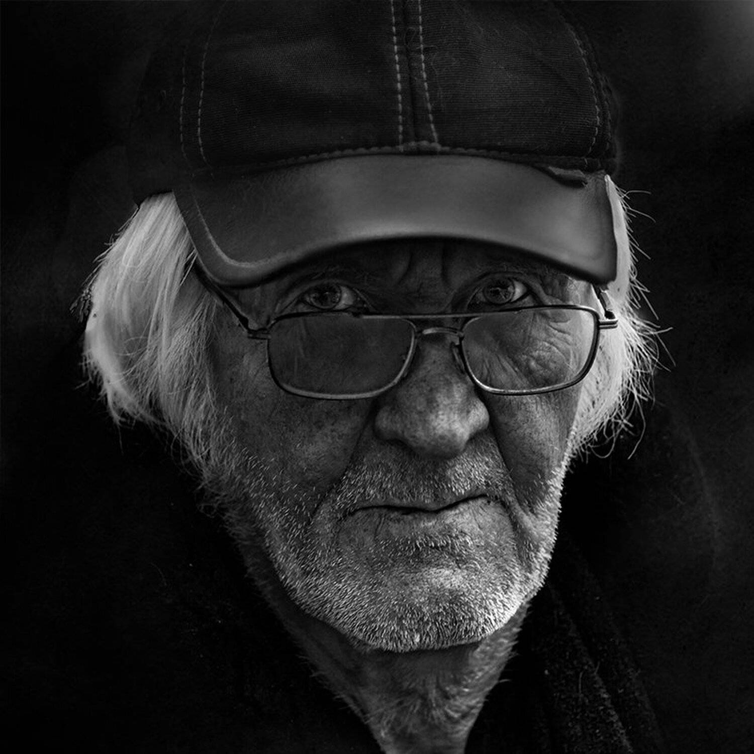 портрет, квадрат, калинин юрий ,ч/б фото, уличная фотография, юрец, люди, лица, город, санкт-петербург ,фотограф, лица протеста, Юрий Калинин