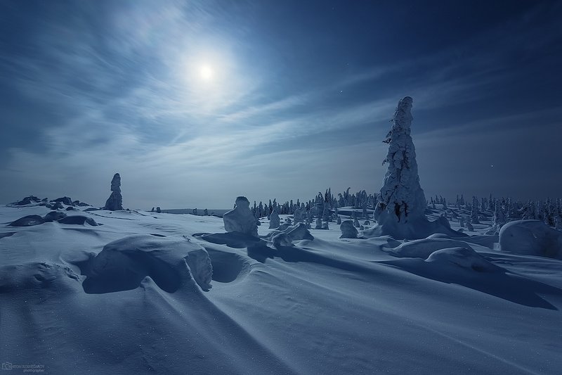Лунный пейзаж фото превью