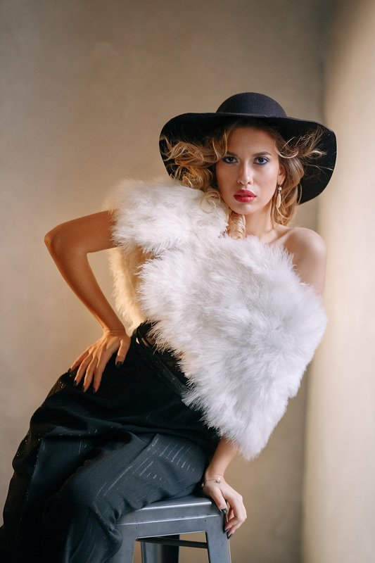 Роковая красотка фото превью