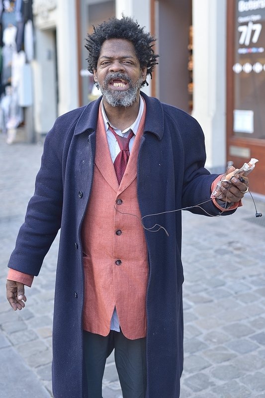 The colorful Africans of the Matongé (Brussels). фото превью