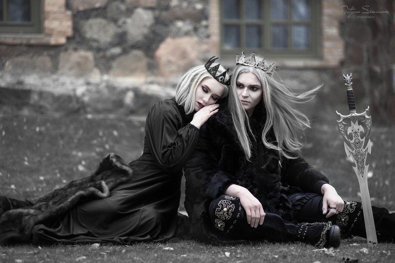 Черное королевство, короли, блонины, красивые модели, черное, белое, сказочная фотосессия, волшебство  Темное королевство фото превью