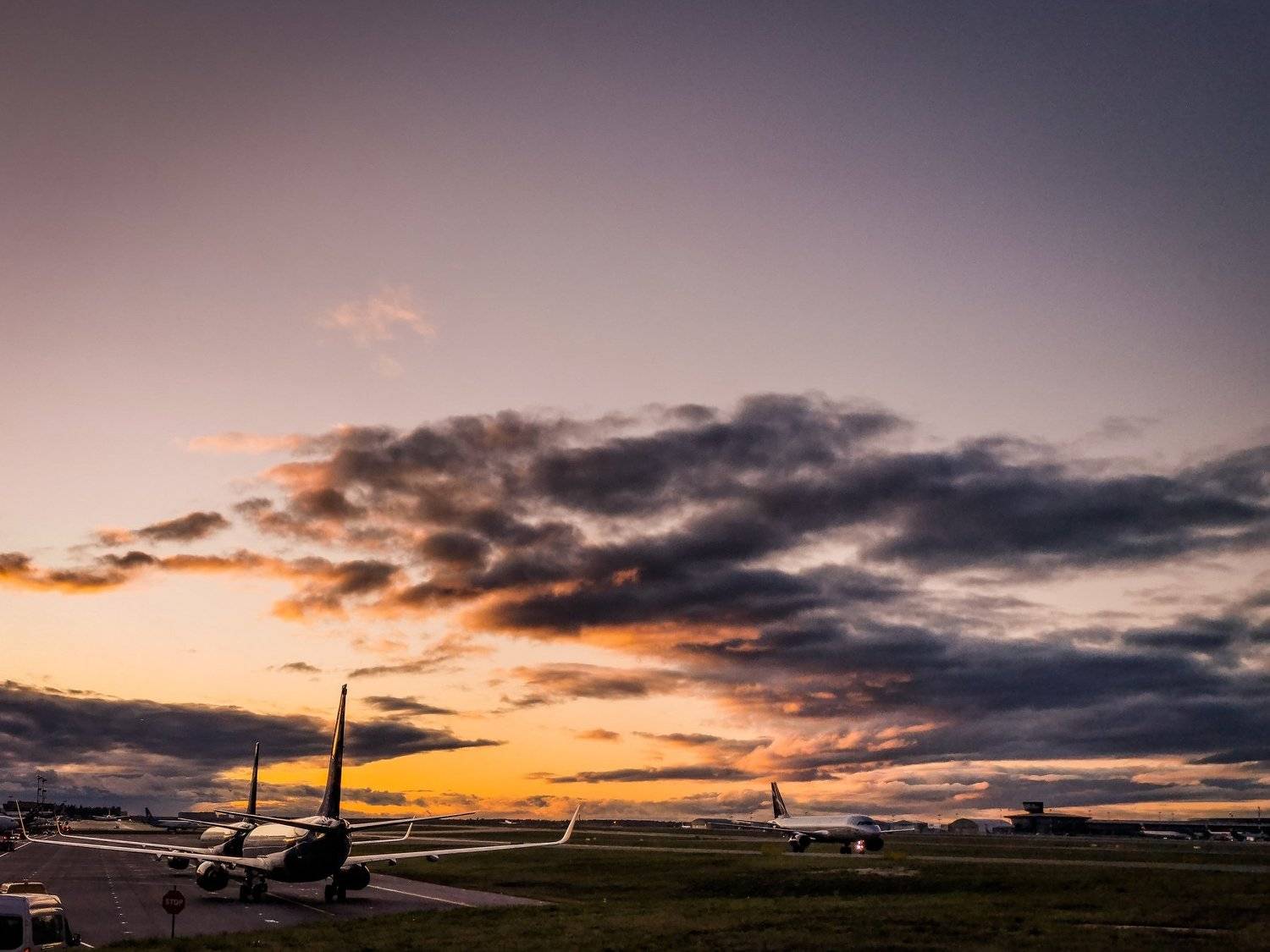 самолёт, самолёты, аэропорт, закат, небо, sky, sunset, airport, airplan, Алексей Алексеев