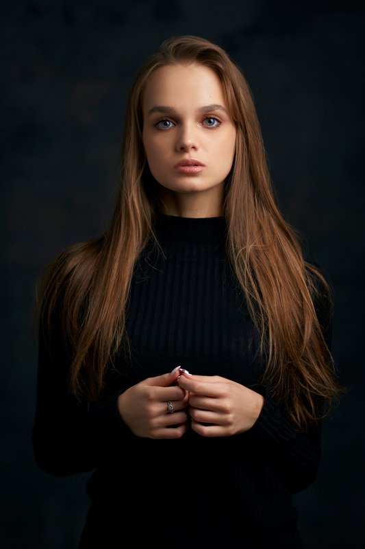 portrait, girl, lowkey, black, beautiful, pretty, eyes, lips, портрет, девушка, blue eyes Kristina фото превью